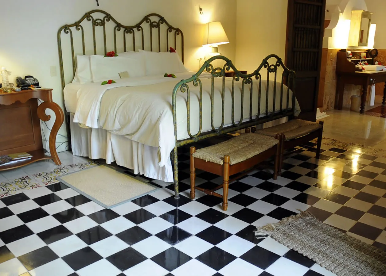 8x8 White Flour - Barcelona Cement Solid Floor Tile