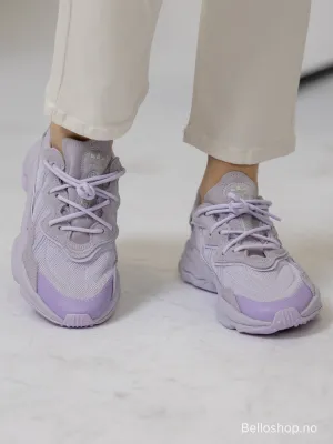 Adidas OZWEEGO sneaker i lys lilla