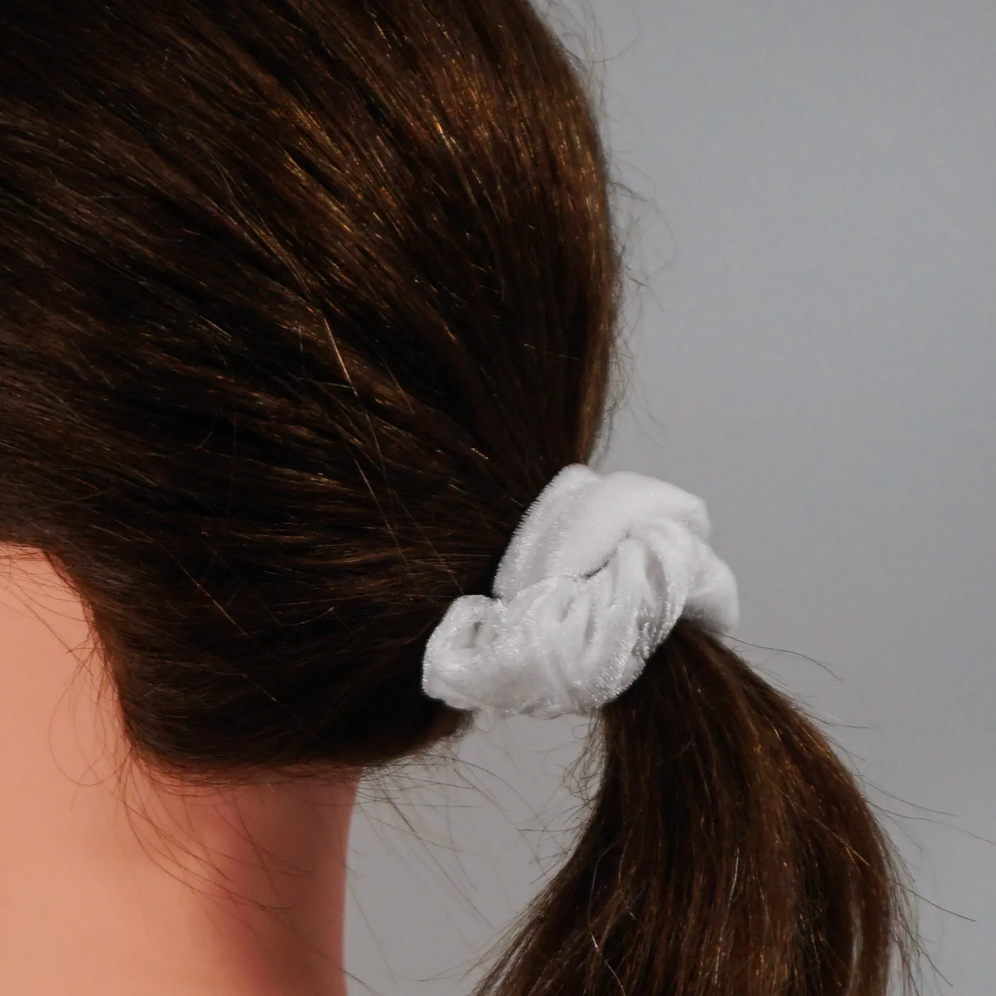 Amelia Beauty, White Velvet Scrunchies, 3.5in Diameter, Gentle on Hair, Strong Hold, No Snag, No Dents or Creases. 8 Pack