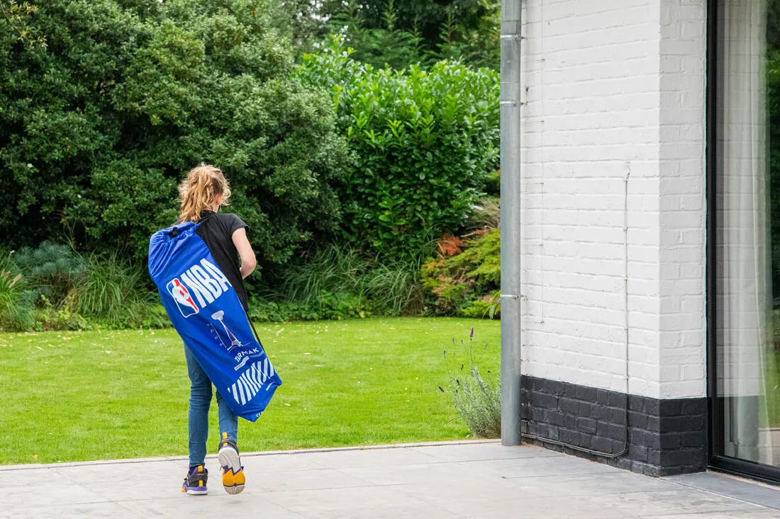 Basketball Hoop Hoop 500 EasyCan be carried and set up anywhere easily.