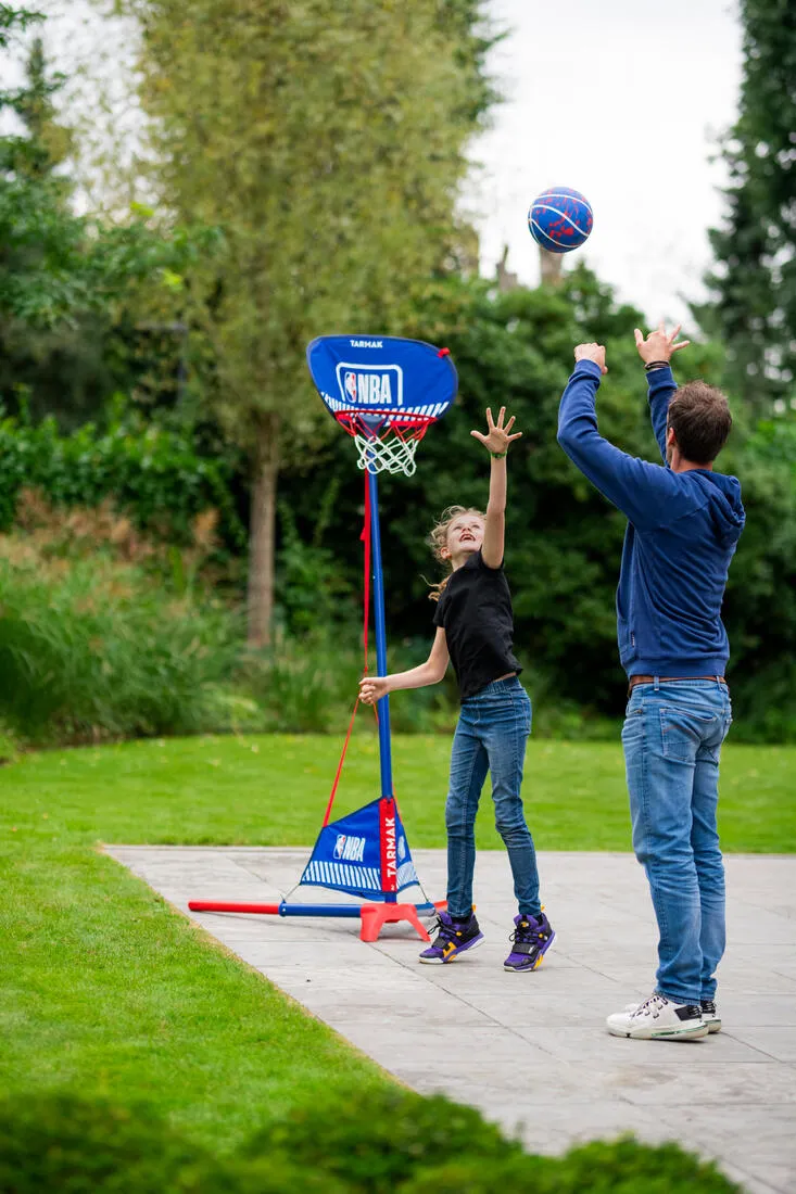 Basketball Hoop Hoop 500 EasyCan be carried and set up anywhere easily.