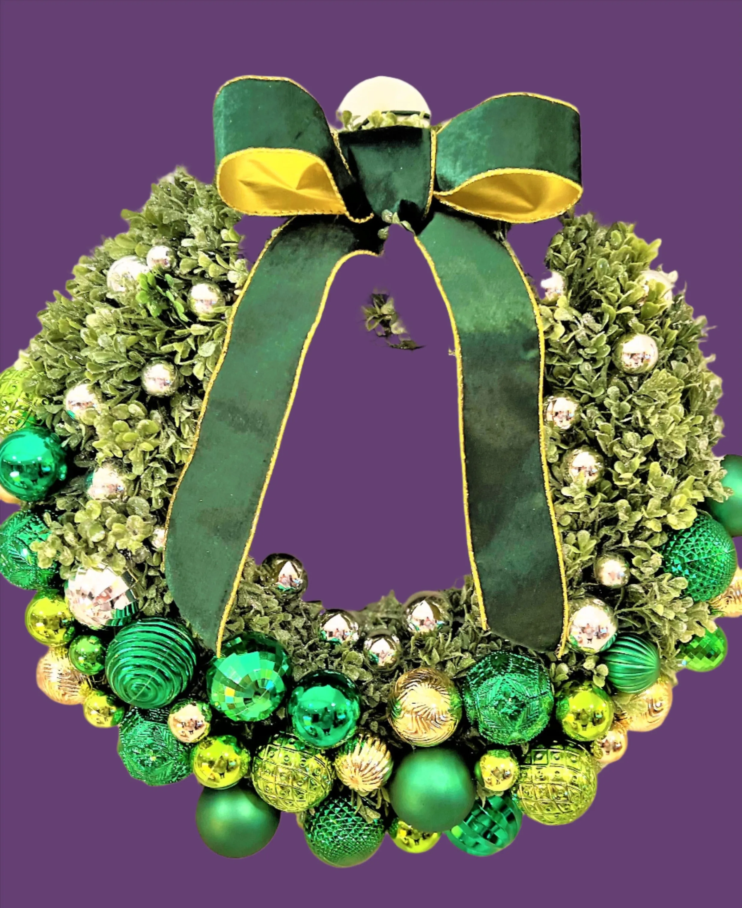 Christmas Classic Wreath- Flocked wreath 20" Diameter X 5" deep