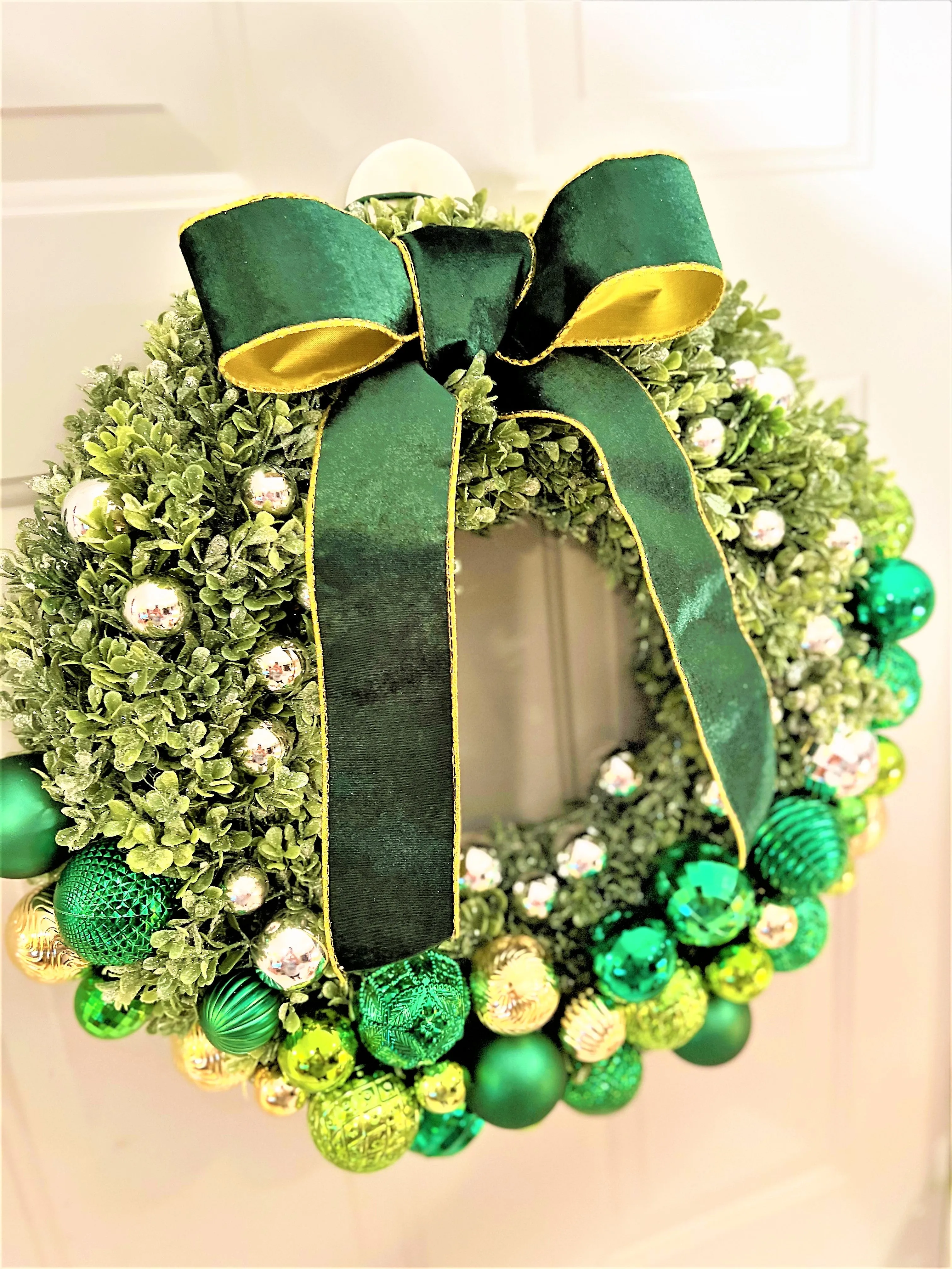 Christmas Classic Wreath- Flocked wreath 20" Diameter X 5" deep