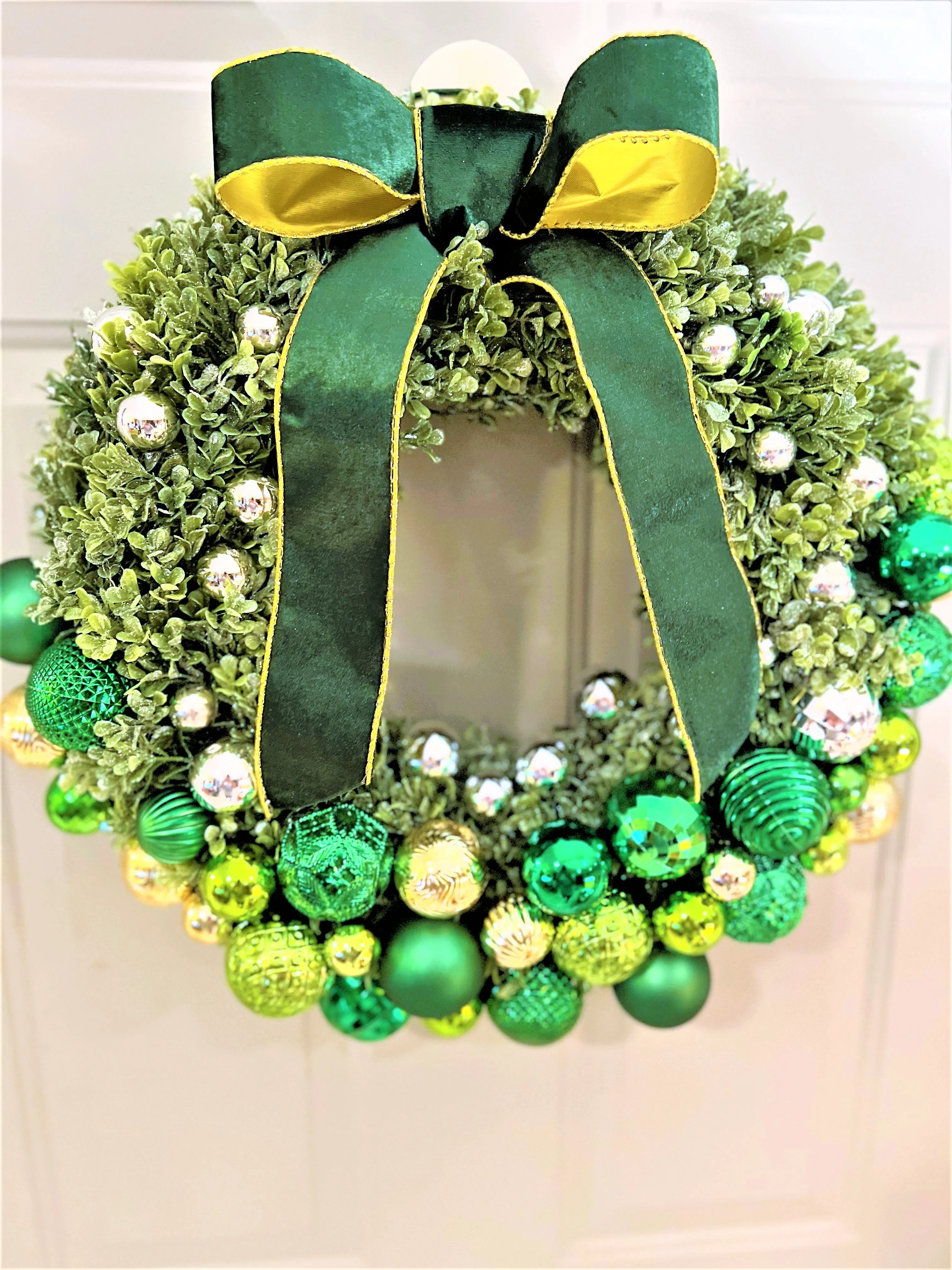 Christmas Classic Wreath- Flocked wreath 20" Diameter X 5" deep