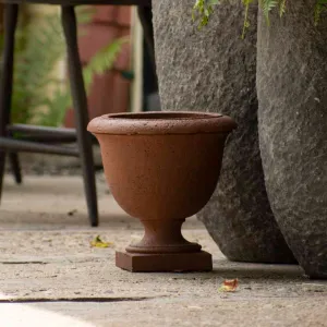 Classic  Urn