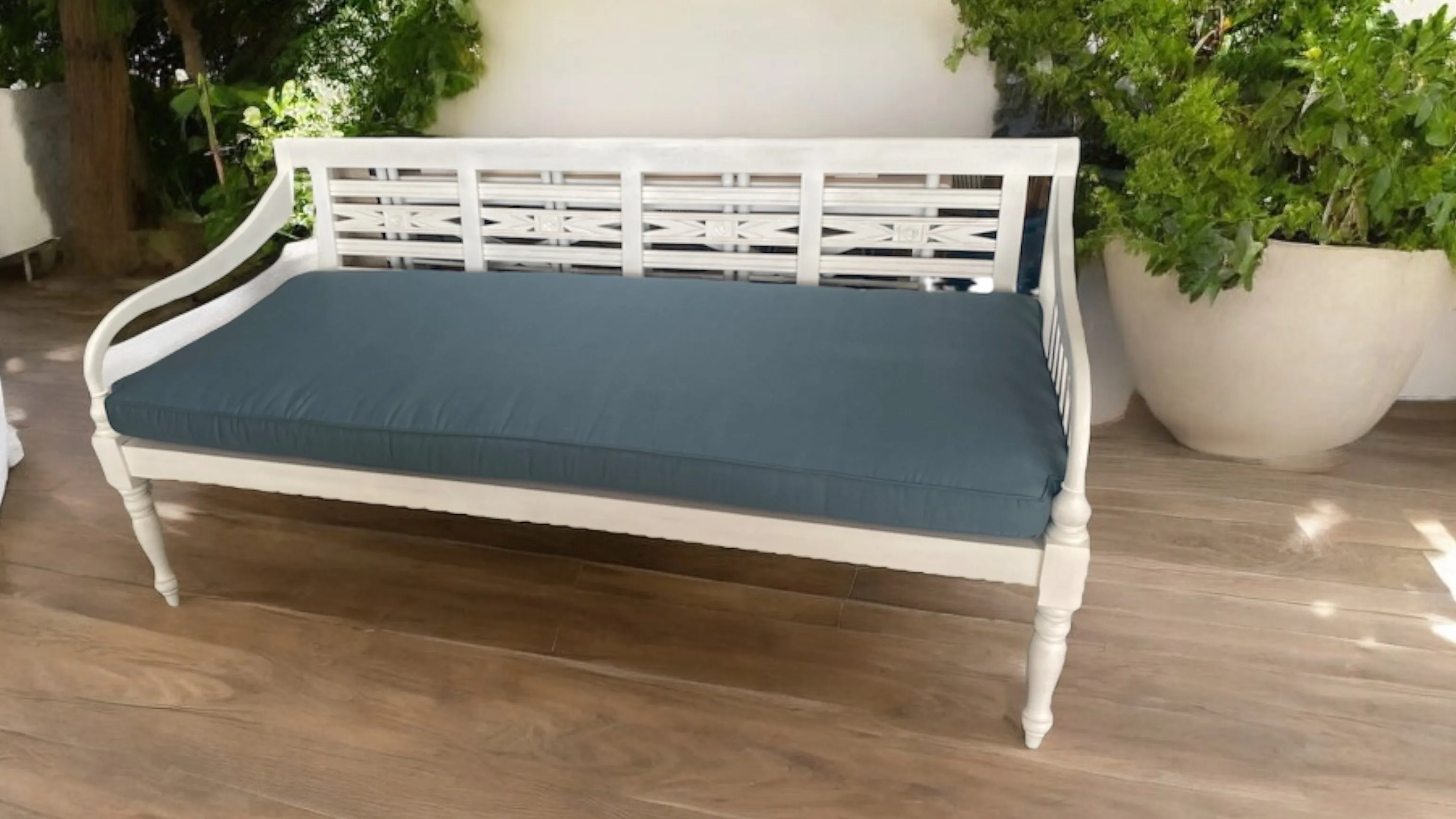 Code 102 Daybed