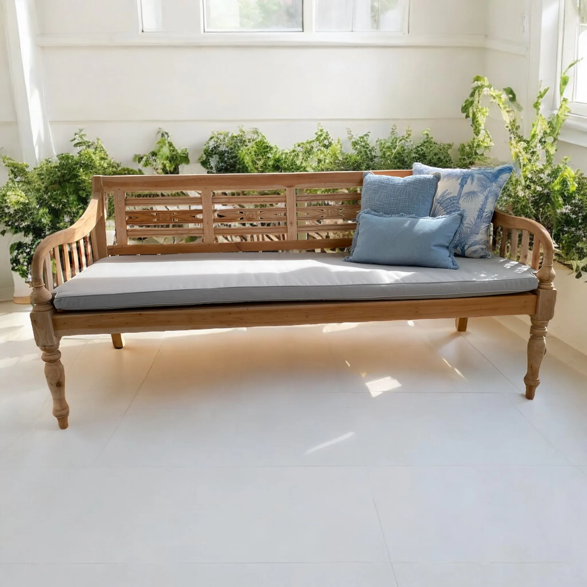 Code 102 Daybed