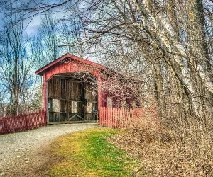 Covered Bridge Bird Feeder