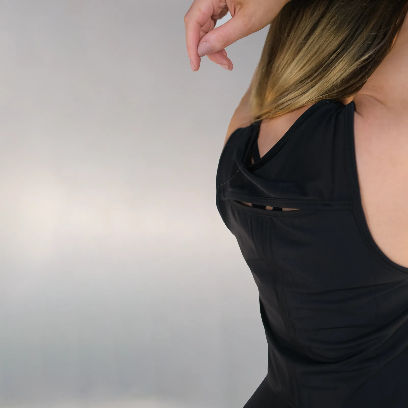Cropped Training Vest - Black