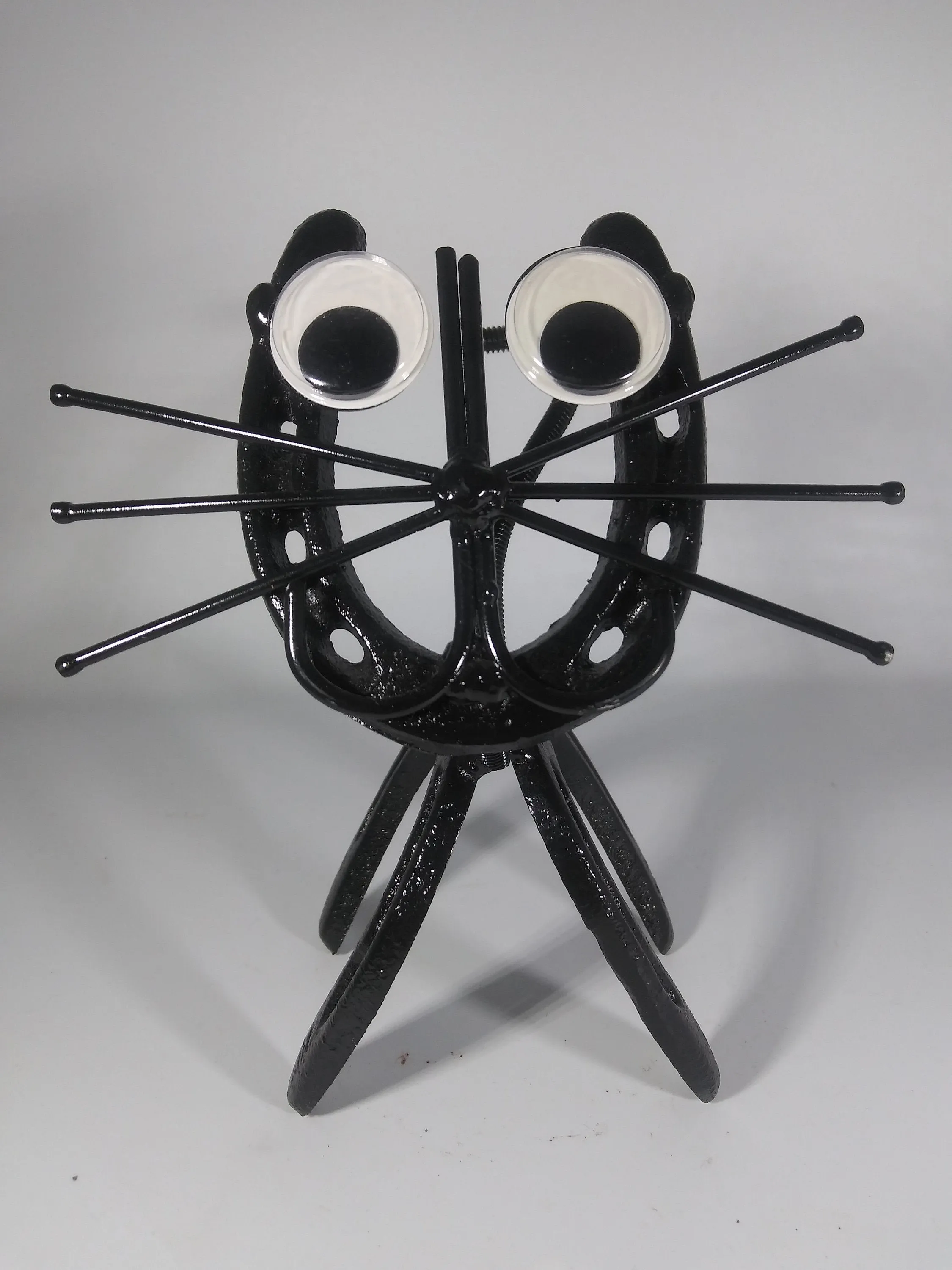 Horseshoe Cat, Kitty Figurine, Metal Art, Upcycled Art