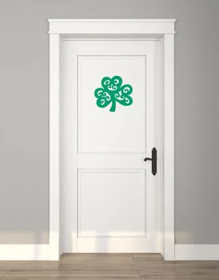 Lattice Shamrock Wooden Door Hanger