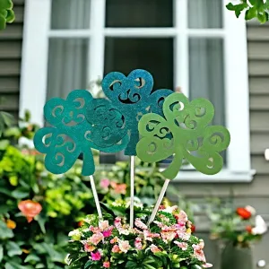 Lattice Wooden Shamrock Garden Stakes
