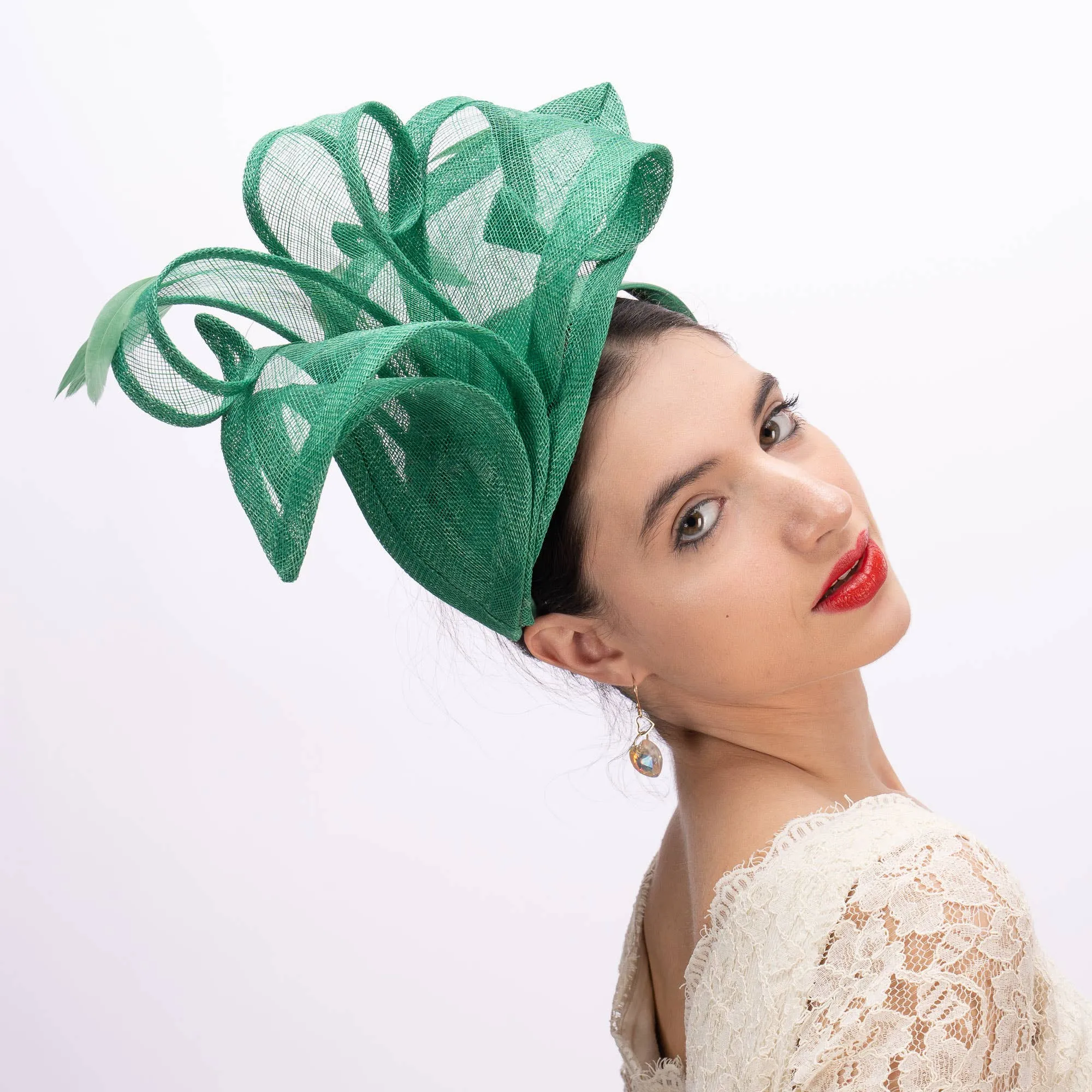 Lilly Shape Sinamay Swirls Feather Fascinator: Emerald