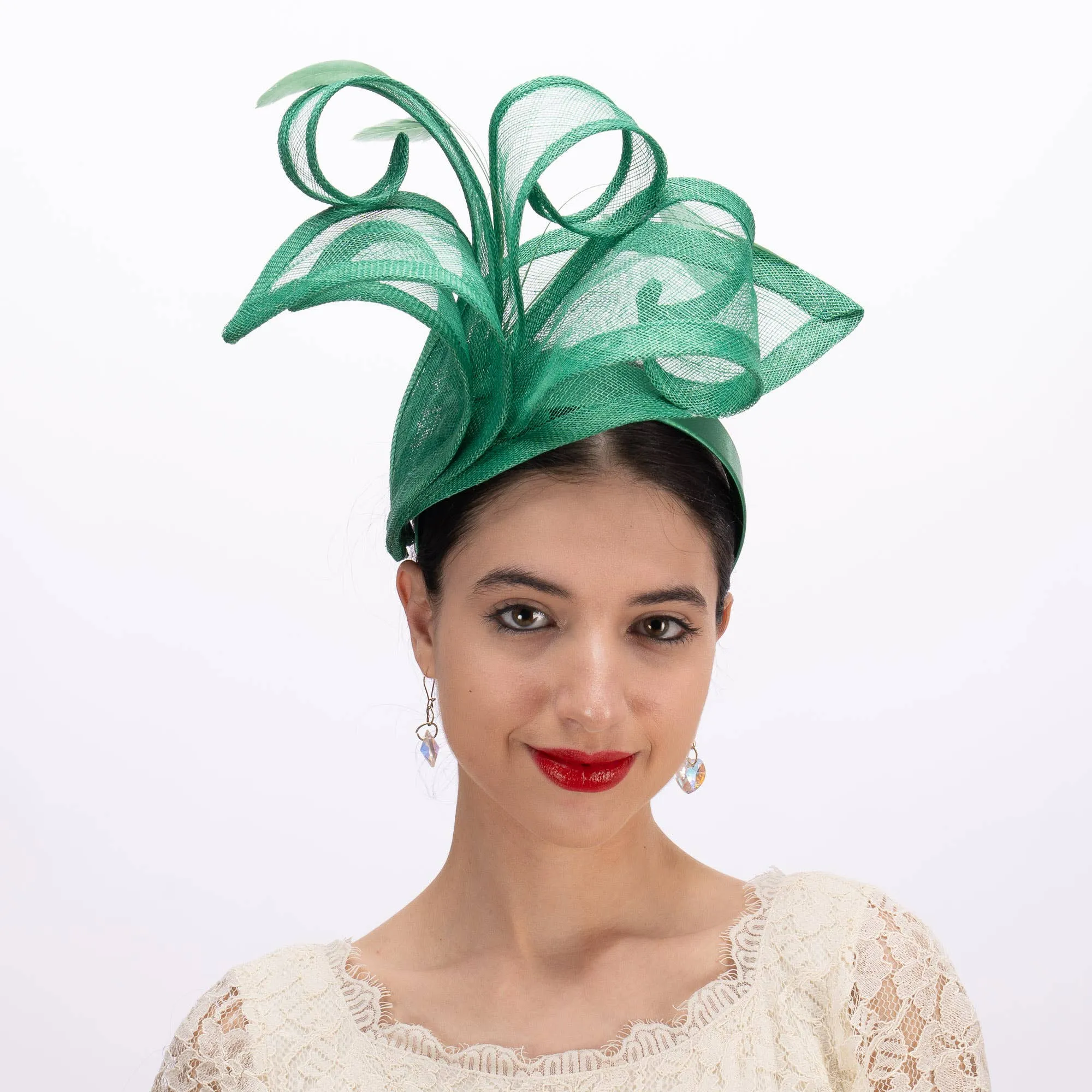 Lilly Shape Sinamay Swirls Feather Fascinator: Emerald