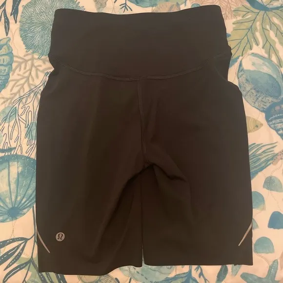 Lululemon Black Base Pace HR Short 8” Reflective