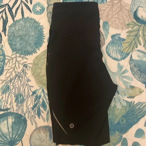 Lululemon Black Base Pace HR Short 8” Reflective