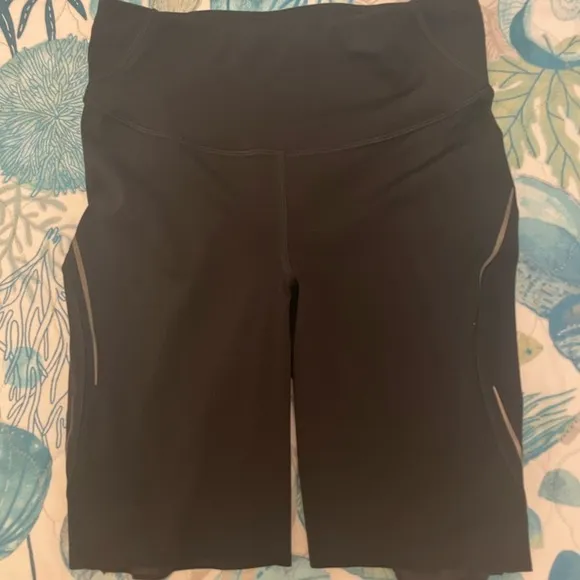 Lululemon Black Base Pace HR Short 8” Reflective