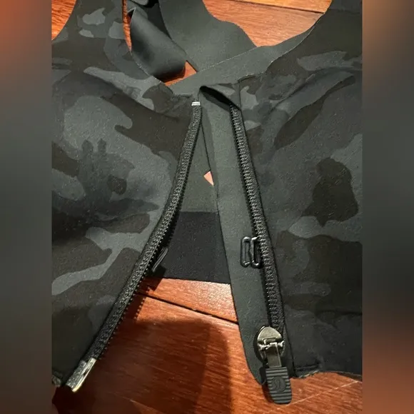 Lululemon Enlite Bra Zip Front Incognito Camo Multi Grey 32B