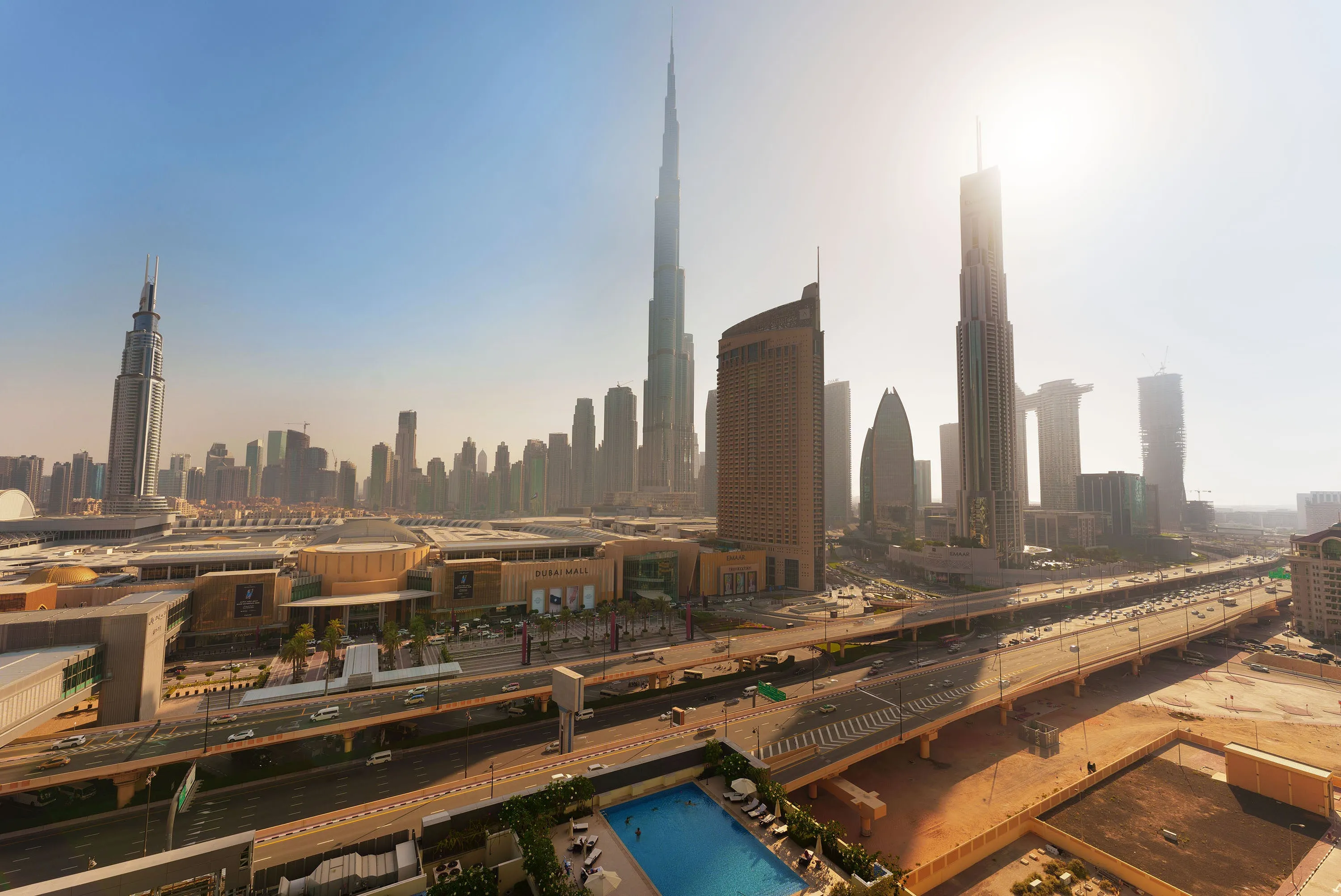 Luxury Apt w/ Burj Khalifa Vw & Direct Mall Access