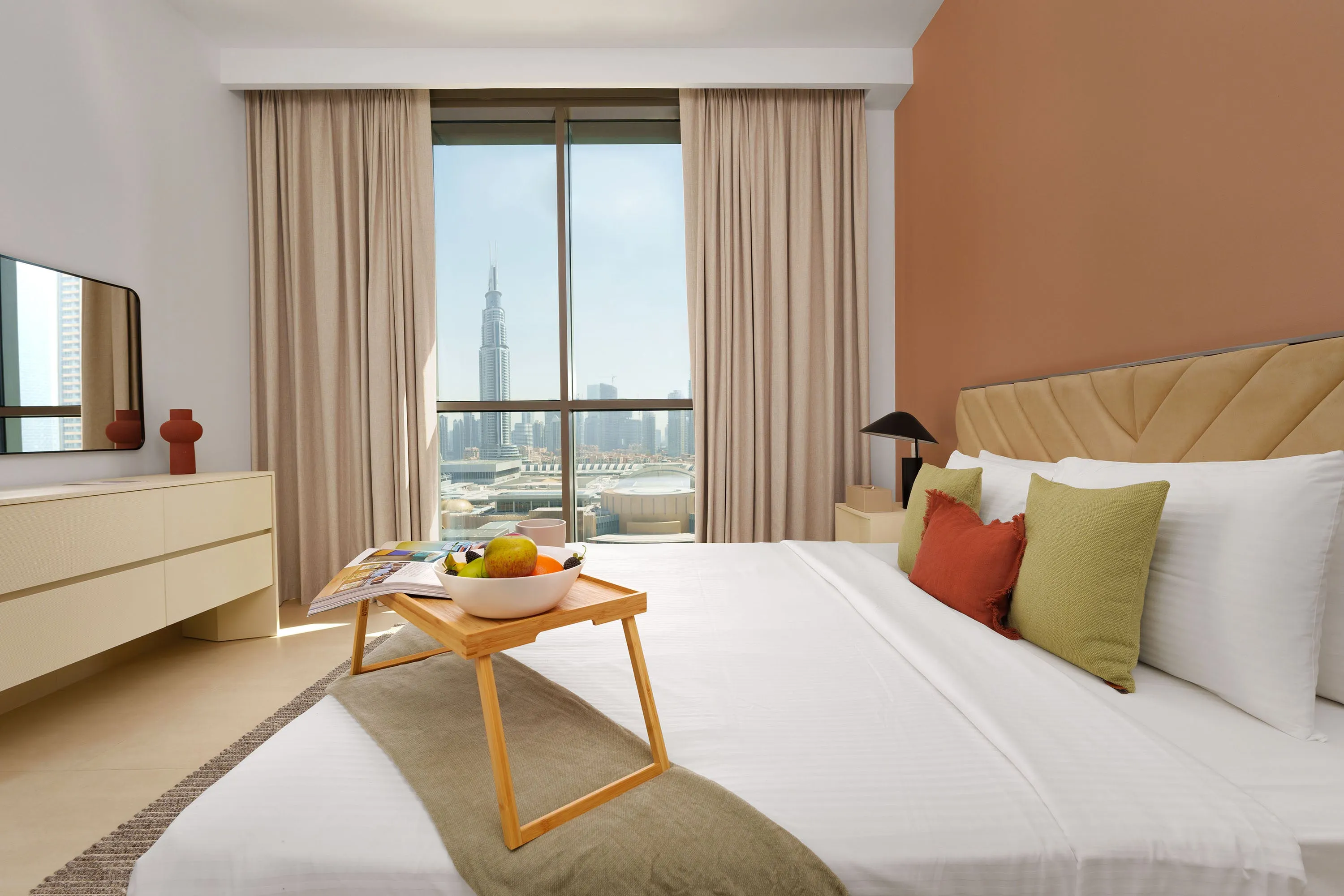 Luxury Apt w/ Burj Khalifa Vw & Direct Mall Access