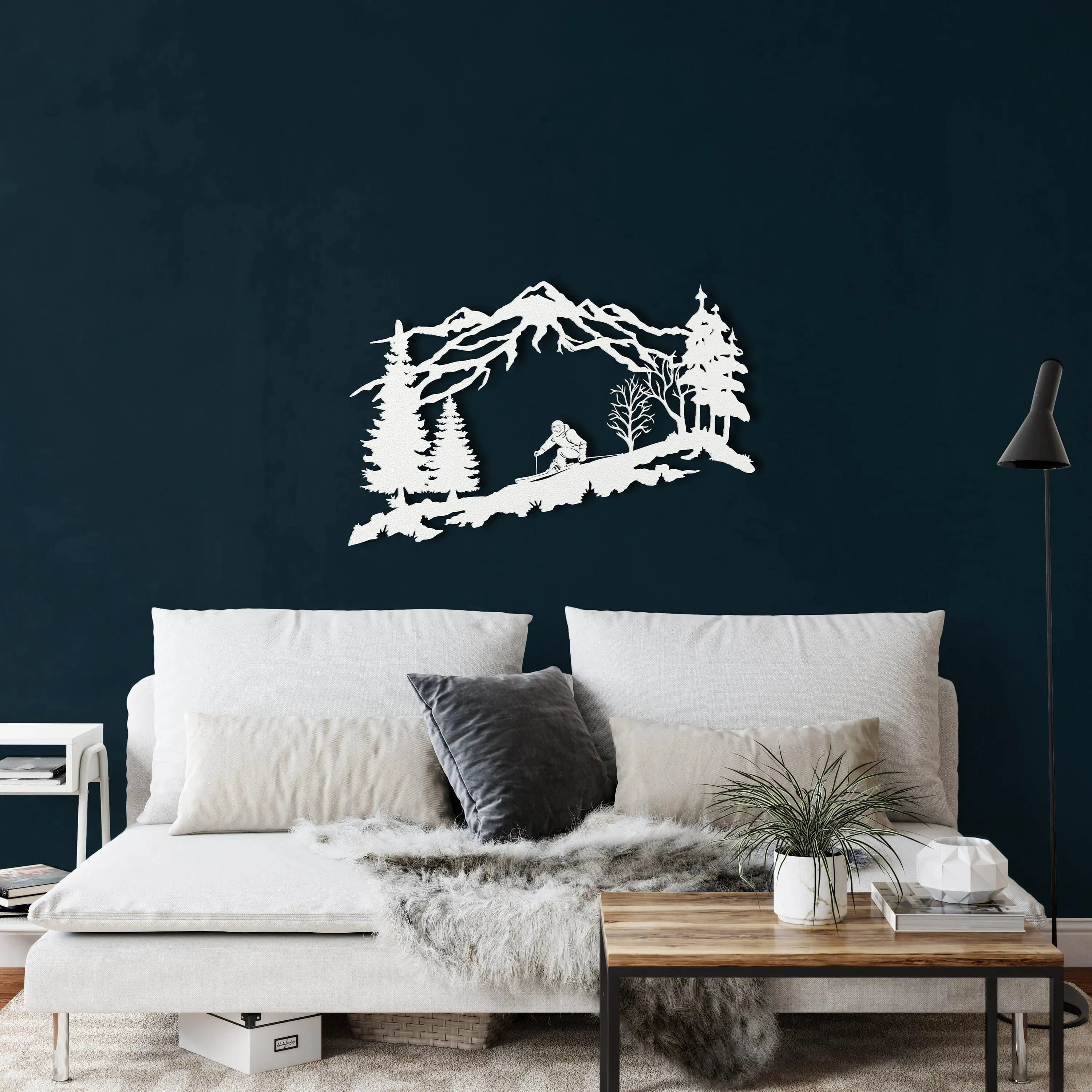 Metal Skier Metal Wall Hanging Decor