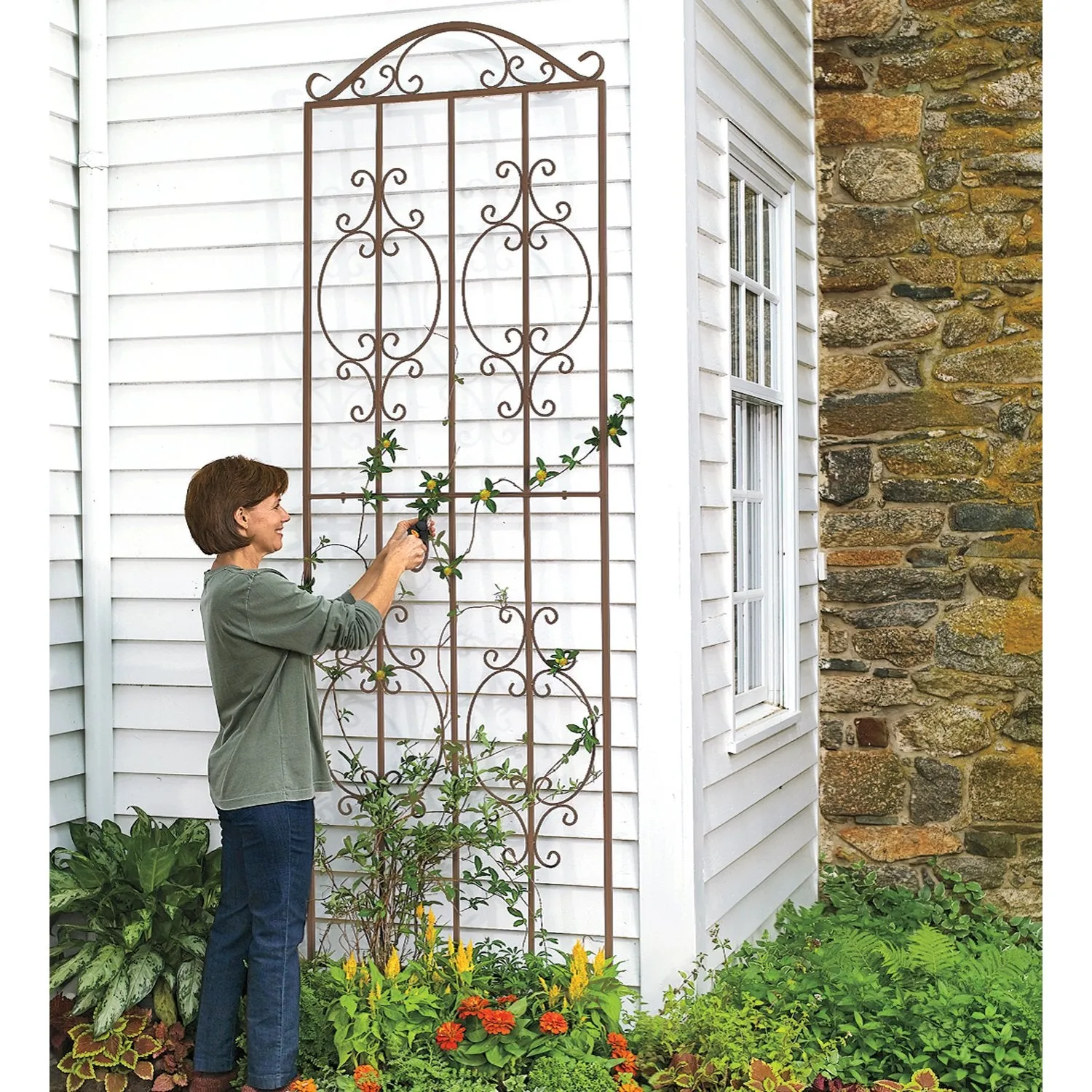 Montebello Metal Tall Garden Trellis,47m2354