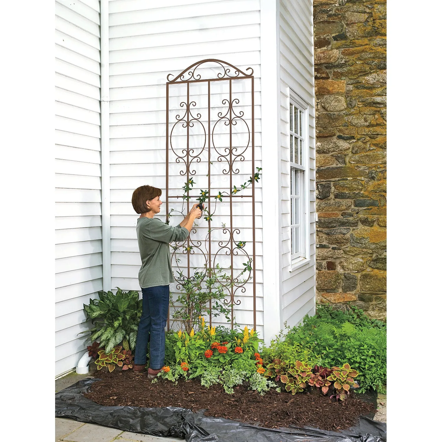 Montebello Metal Tall Garden Trellis,47m2354