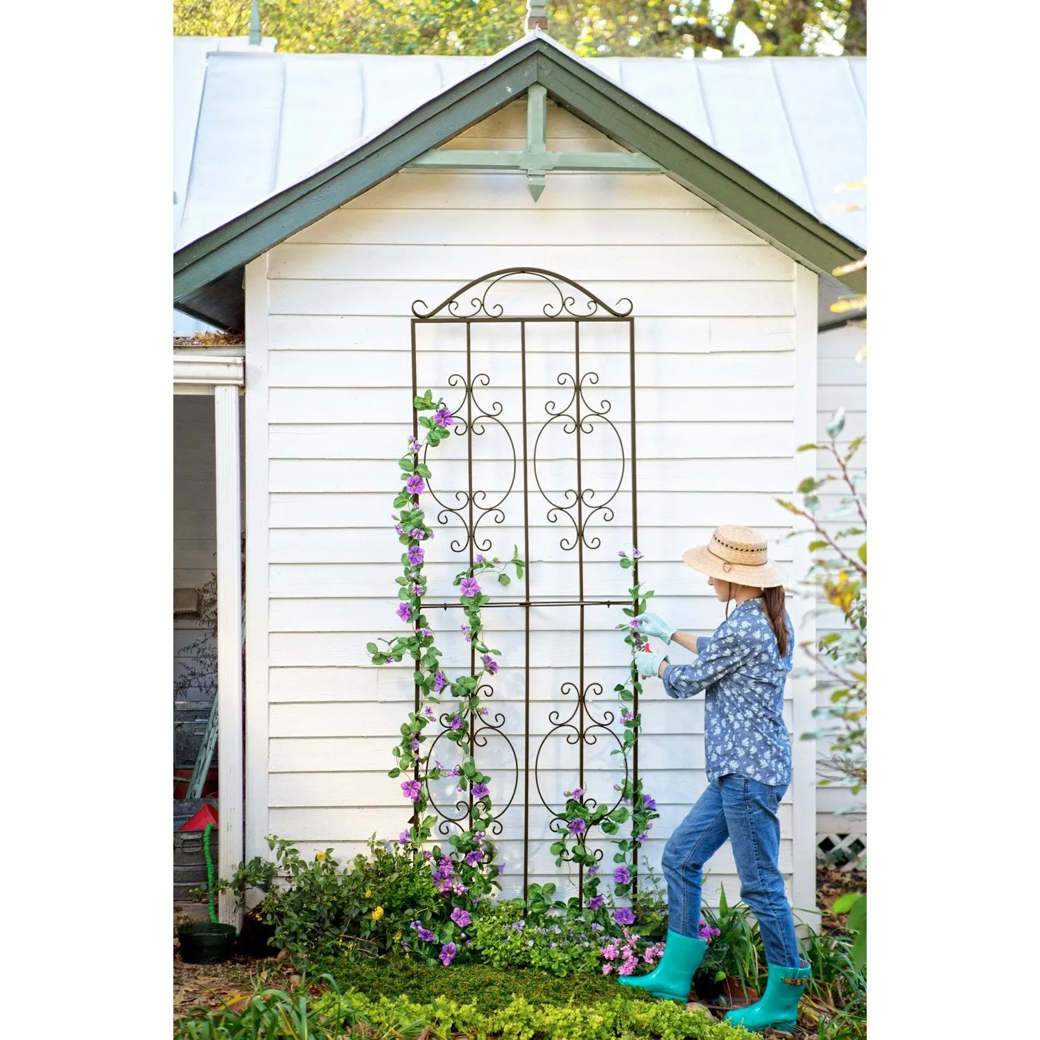Montebello Metal Tall Garden Trellis,47m2354