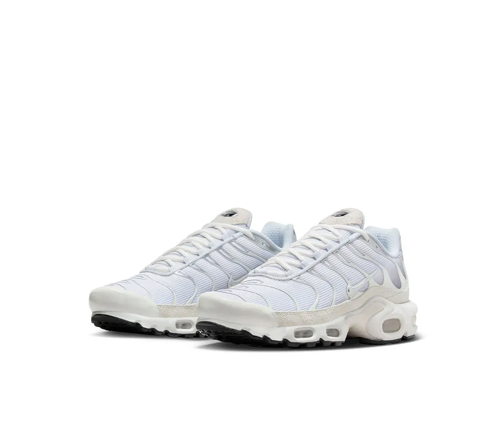 NIKE AIR MAX PLUS