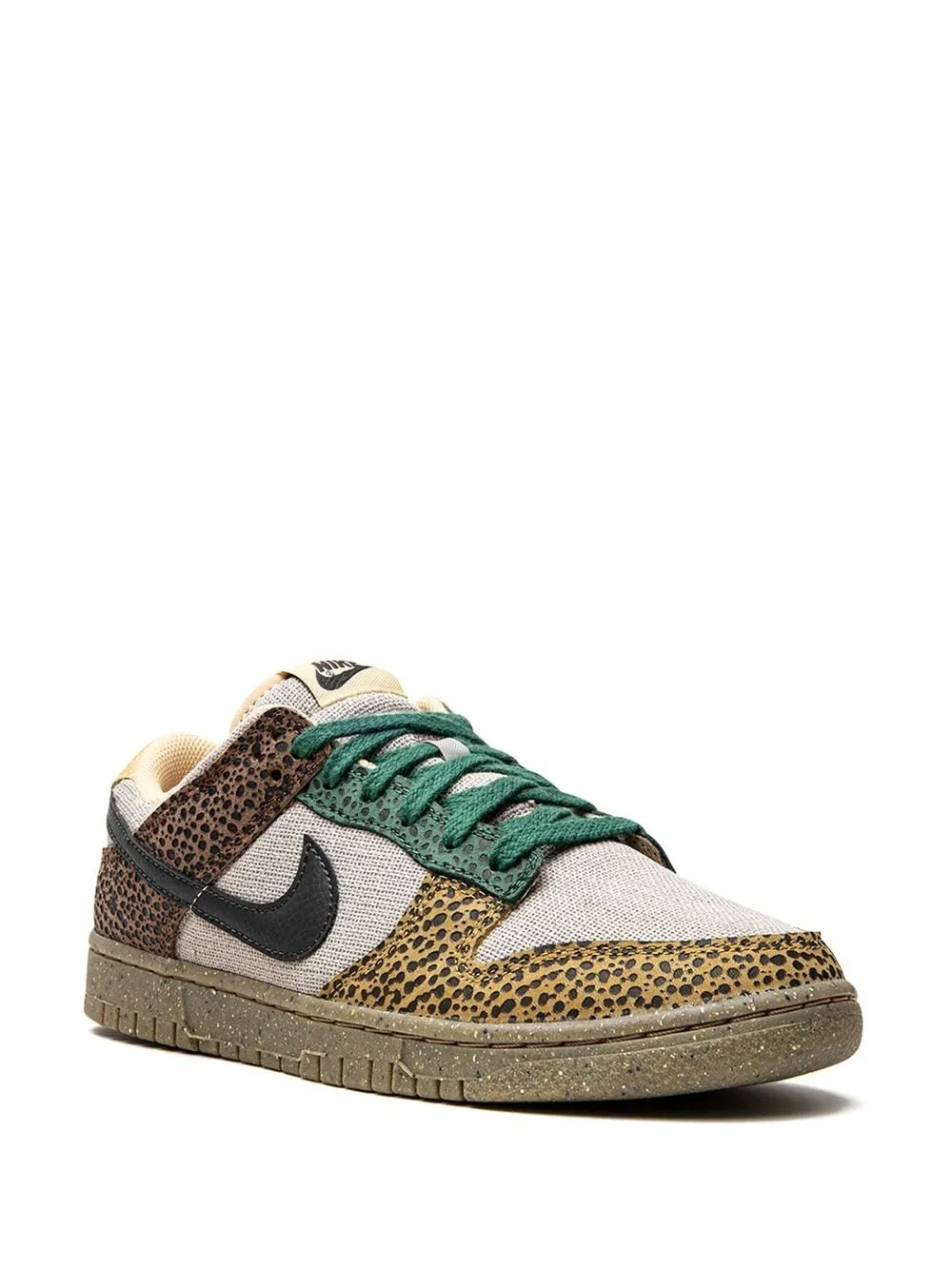 Nike Dunk Low sneakers