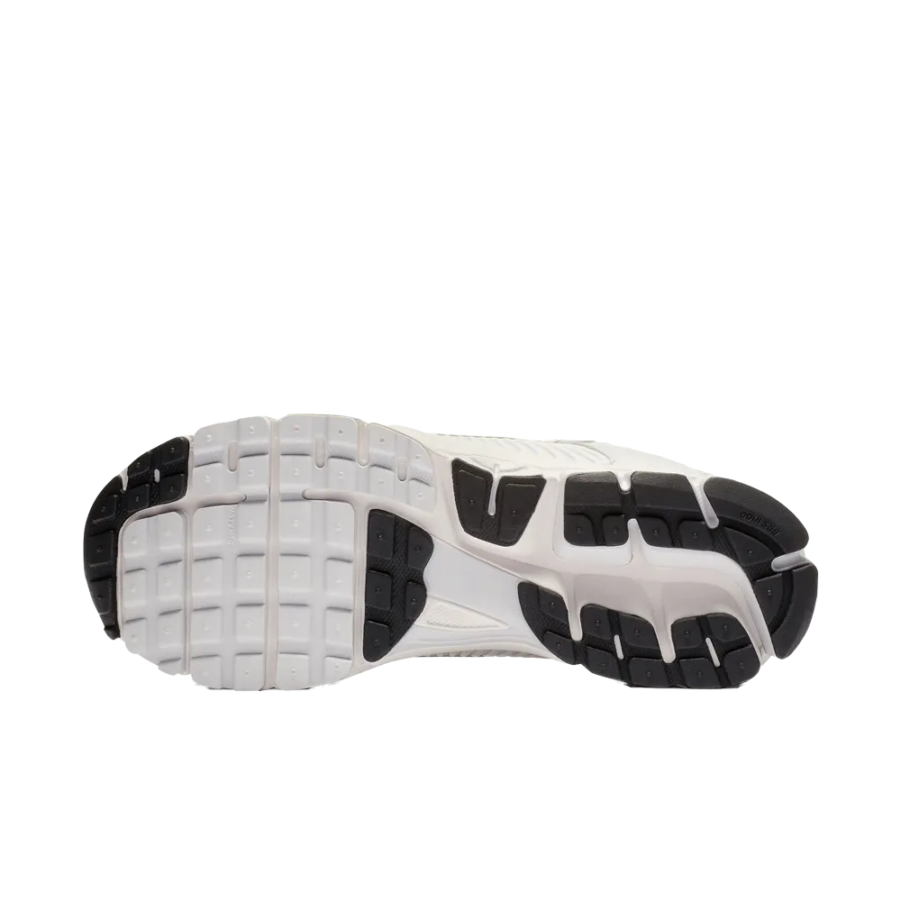Nike Zoom Vomero 5 Men's Shoes