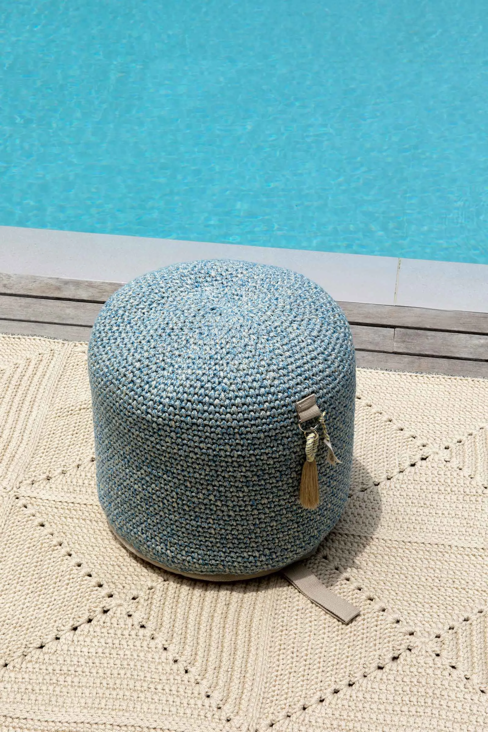 Outdoor Indoor Cylinder Pouf