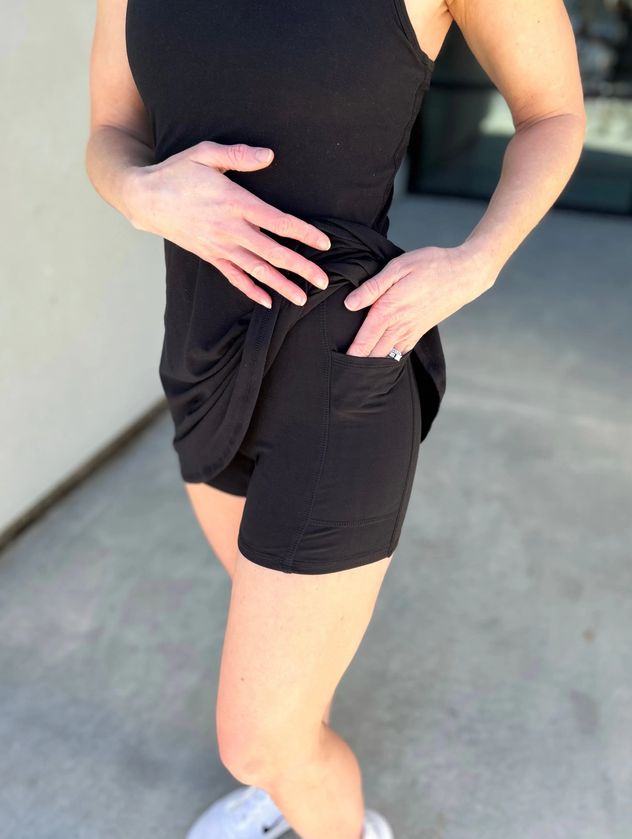 Sadei Tennis Skort Dress (Black)
