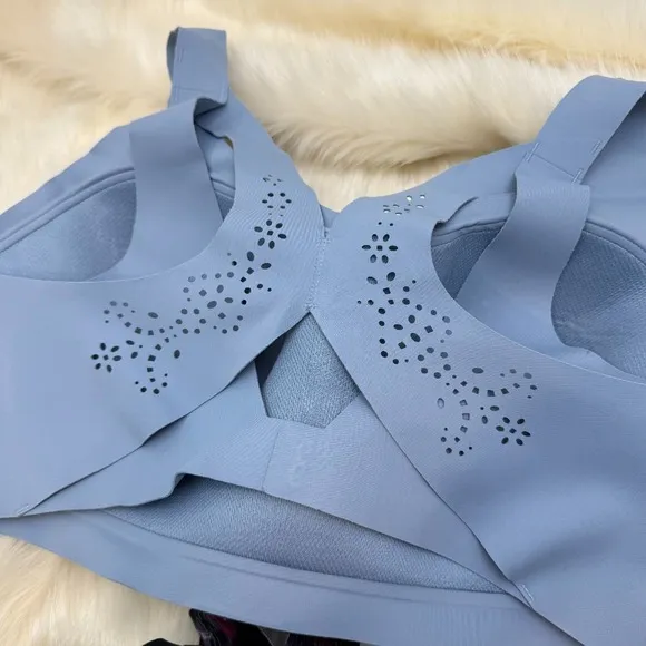 Set of 2 Victoria Sport Wireless {Angel Max} Sports Bras