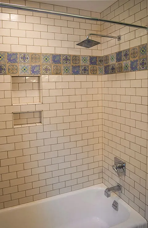 Siena Ceramic Decorative Tile: Galenda