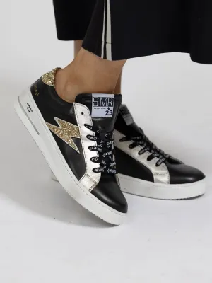 SMR23 MAYA sort sneaker med gulldetaljer