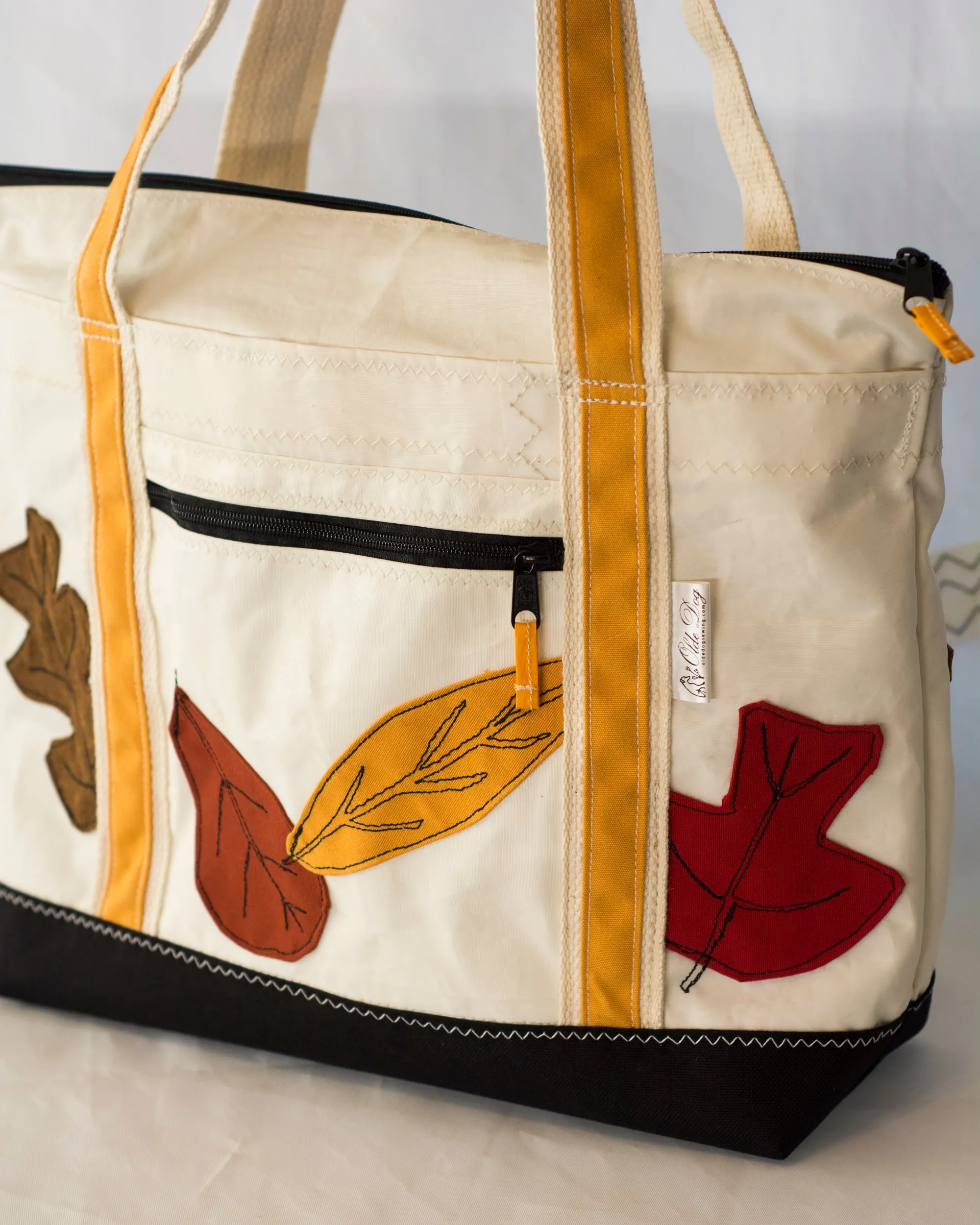 Terrapin Small Tote: Autumn Leaves