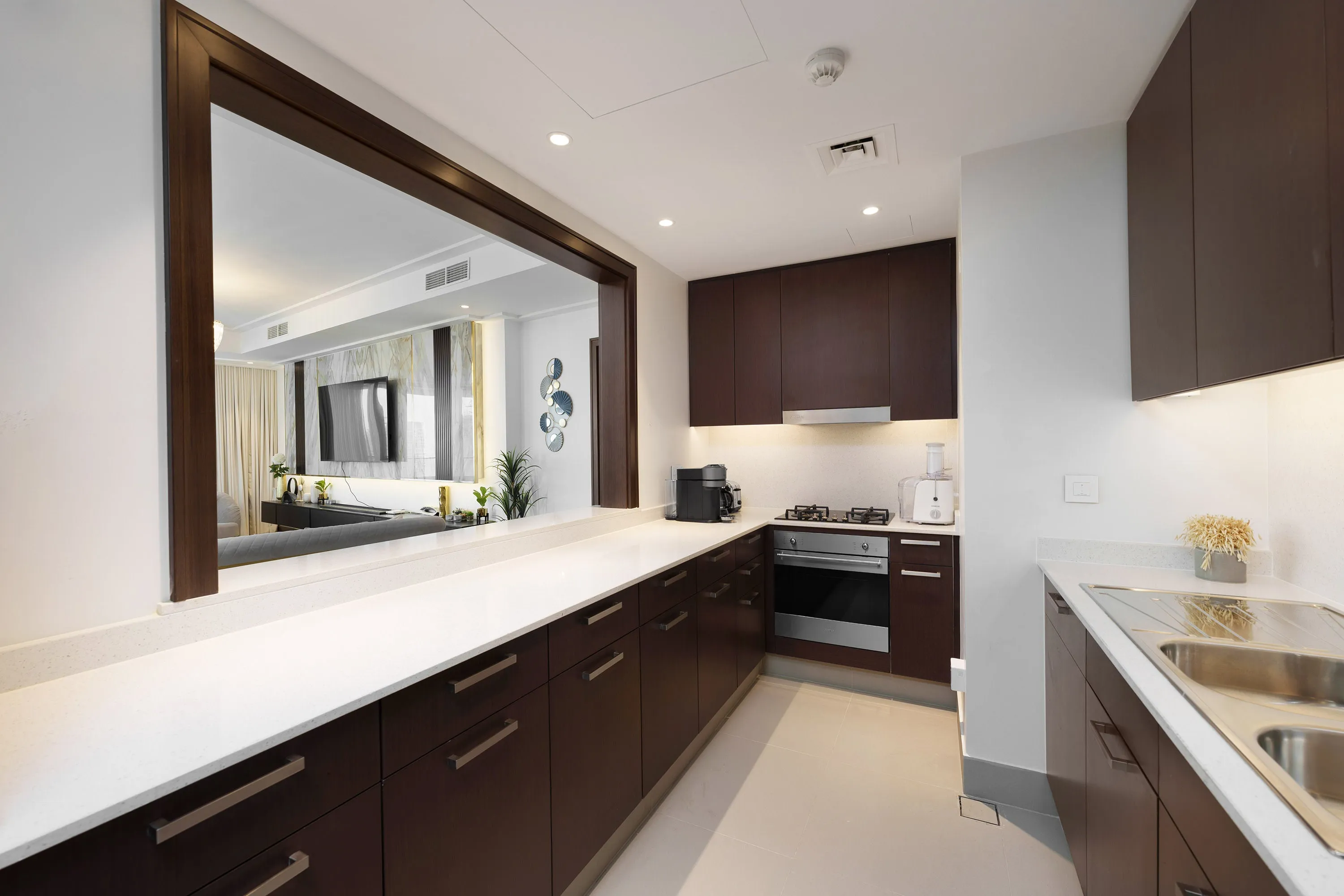 Ultra Chic High-Floor Apt w/ Direct Burj Khalifa & Fountains Views