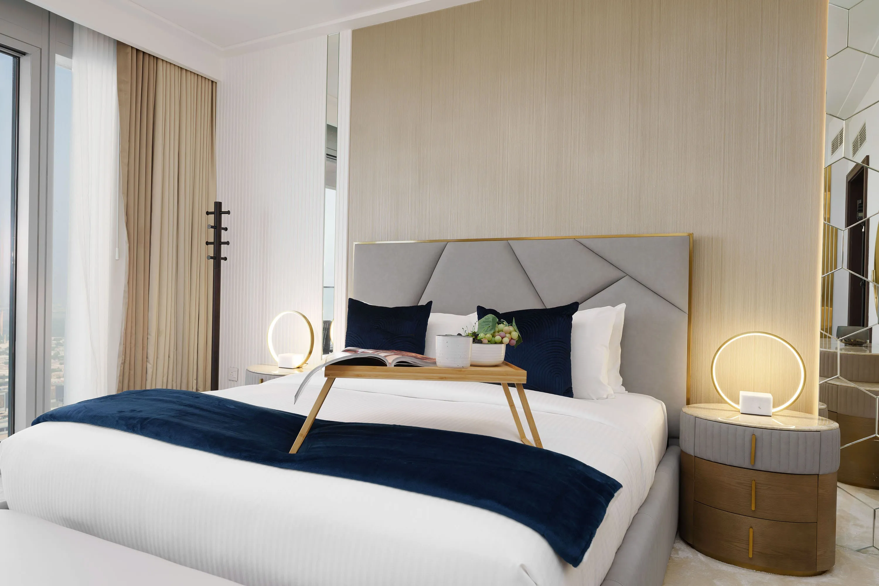 Ultra Chic High-Floor Apt w/ Direct Burj Khalifa & Fountains Views