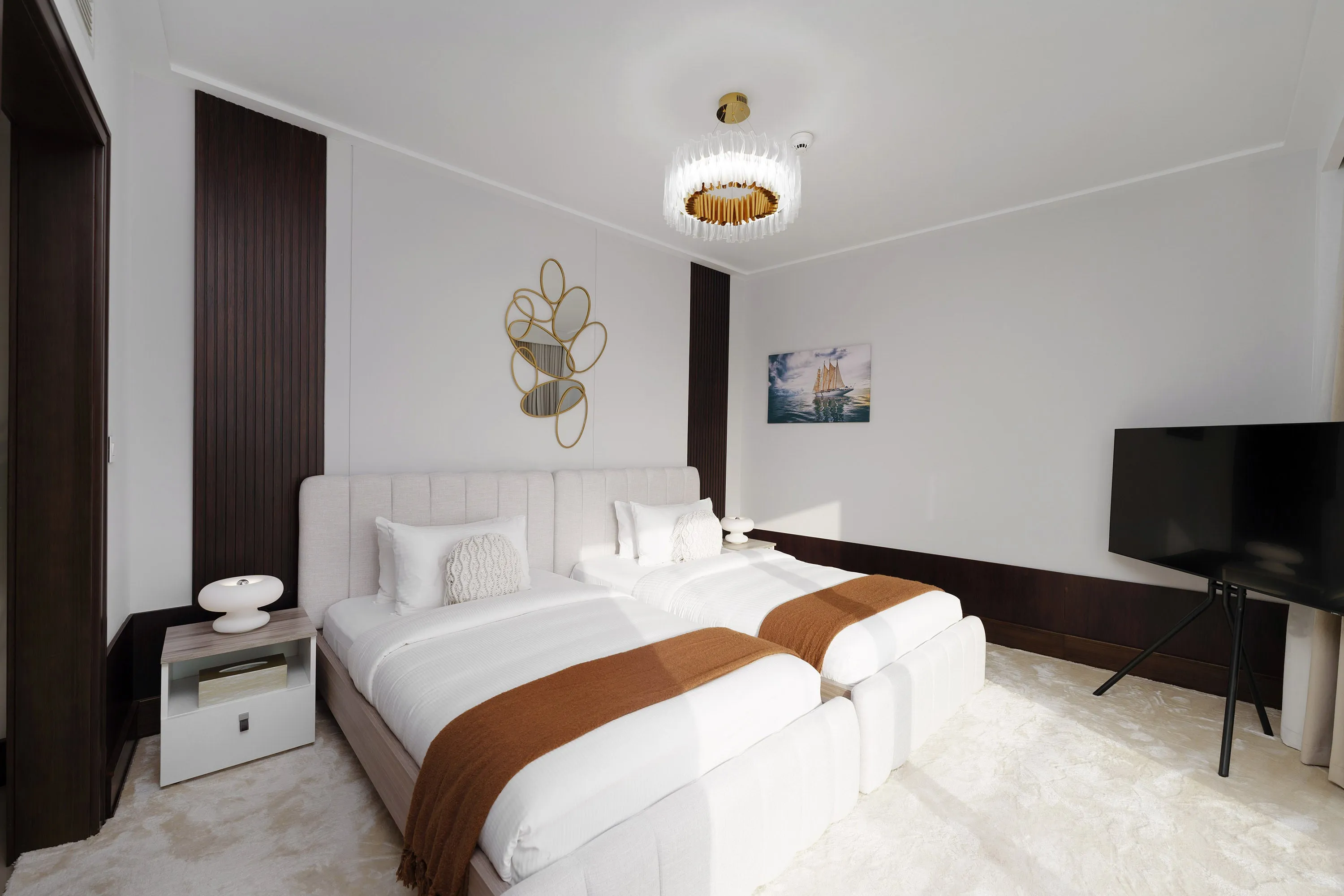 Ultra Chic High-Floor Apt w/ Direct Burj Khalifa & Fountains Views