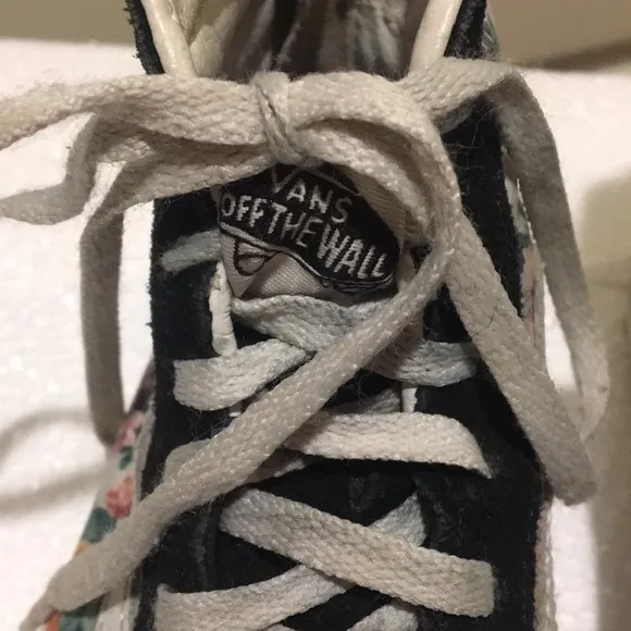 Vans girls lace up/zipper hi tops Floral suede canvas sneakers Size 2 black pink
