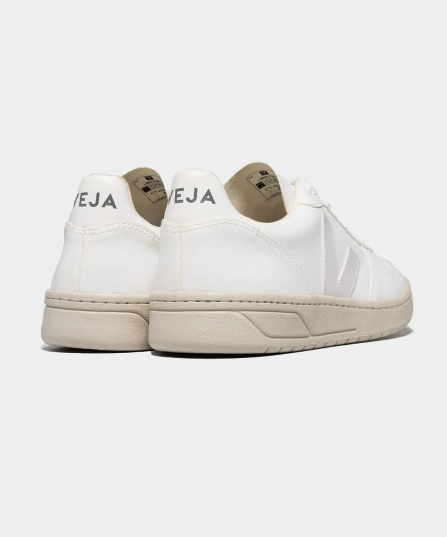 Veja V-10 CWL in Full White